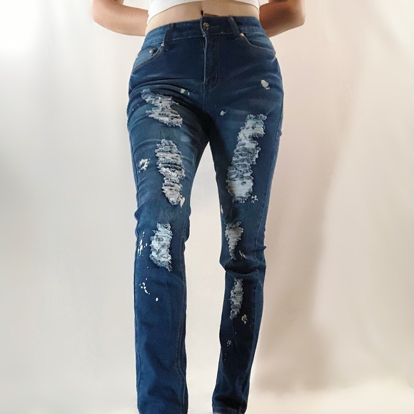 UWD Premium Denimwear NWT distressed blue jeans - Picture 1 of 8